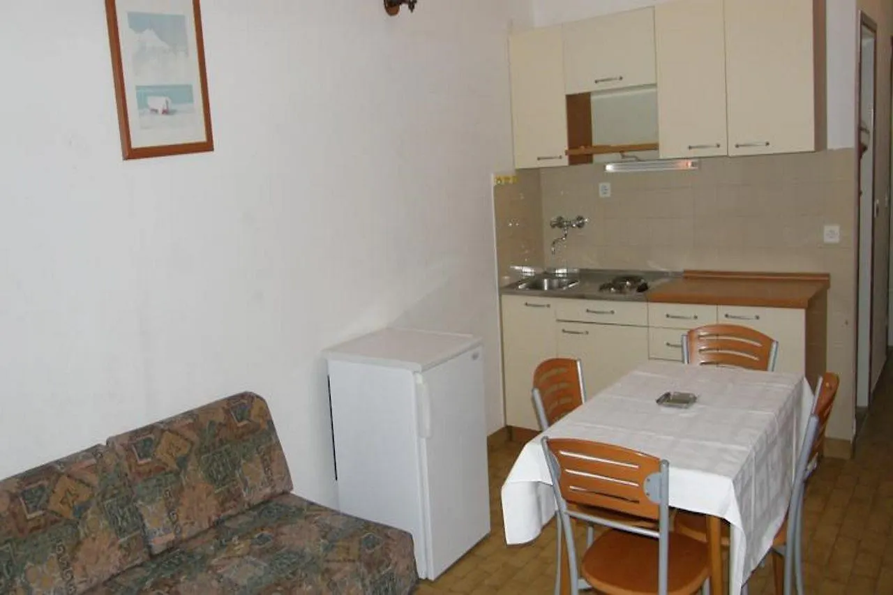 Hotel Belvedere Camping And Apartments Seget Vranjica